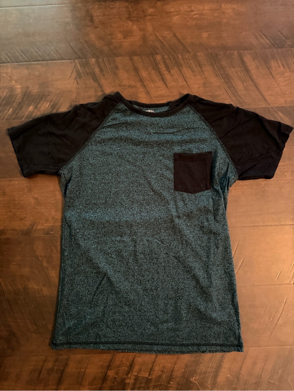 Dikotomy Teal & Black Raglan Pocket T-Shirt Men’s Large Heathered Colorblock Tee